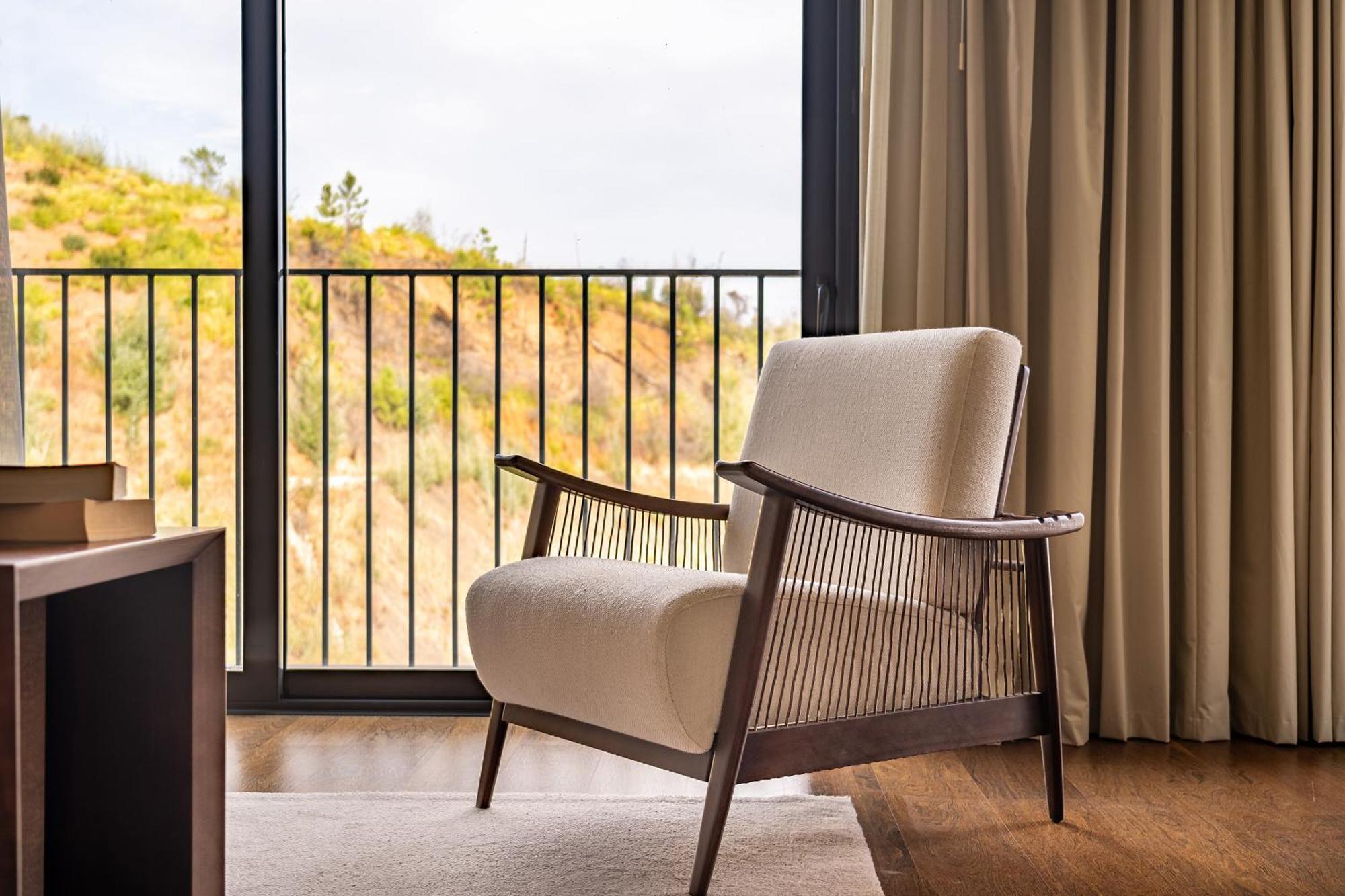 Monchique Resort & Spa Exterior photo A chair with a woven back