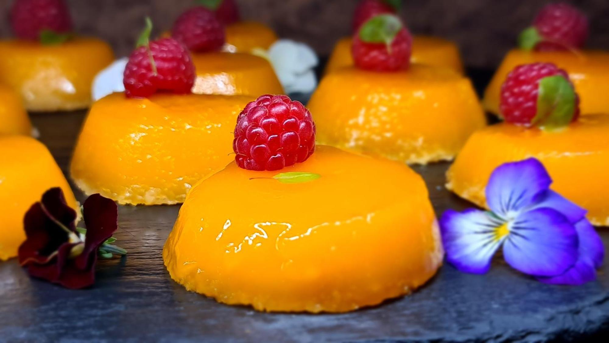 Monchique Resort & Spa Exterior photo A mango pudding