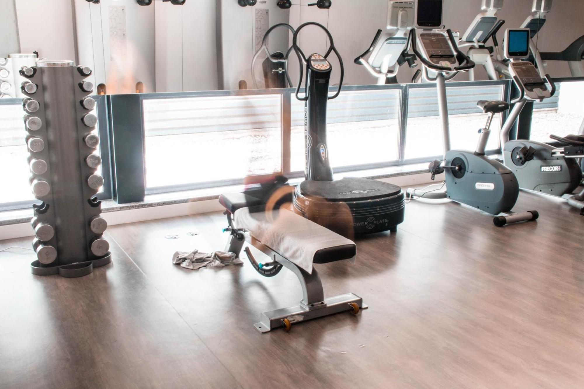 Monchique Resort & Spa Exterior photo A power plate