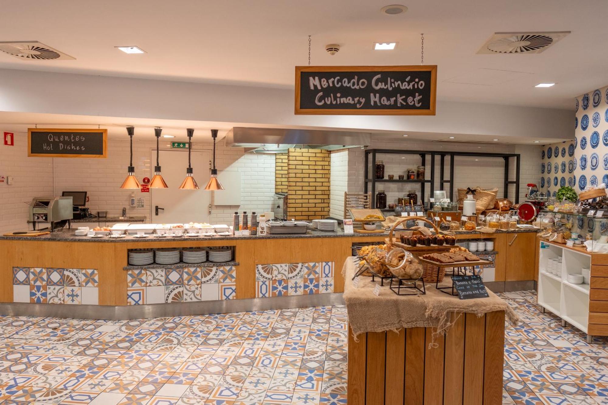 Monchique Resort & Spa Exterior photo Gourmet Market